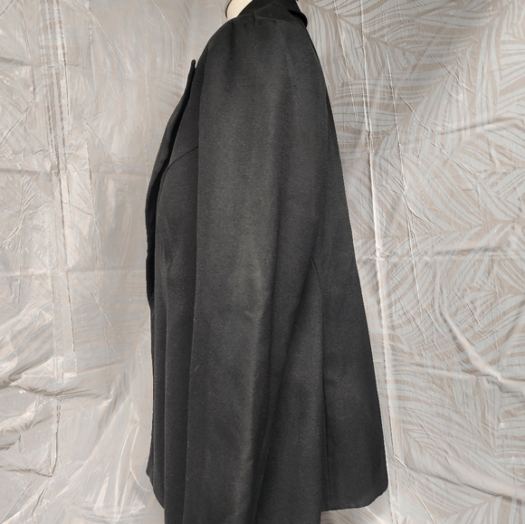 HW Collections - Black Blazer - Size XL - Picture 2 of 5
